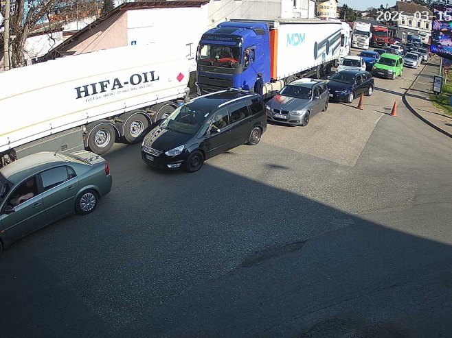 Гранични прелаз Градишка (фото: hams-rs.com) Гранични прелаз Градишка (фото: hams-rs.com) -