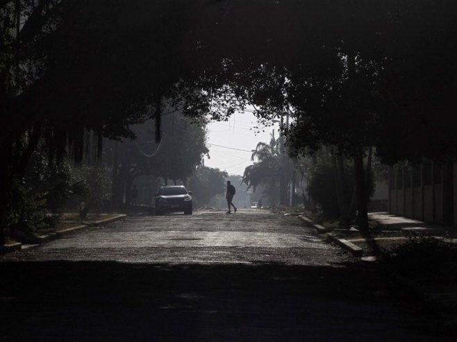 Куба у мраку (Фото: EPA/ERNESTO MASTRASCUSA) - 