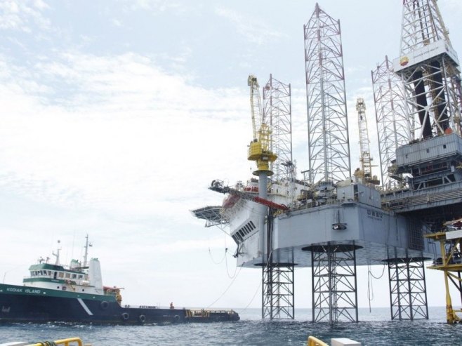 Нафтна платформа (Фото:  EPA/GERARDO MENOSCAL, илустрација) - 