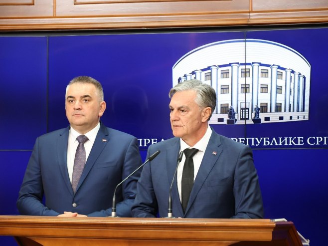 Синиша Каран и Саво Минић - Фото: ZIPAPHOTO/Borislav Zdrinja