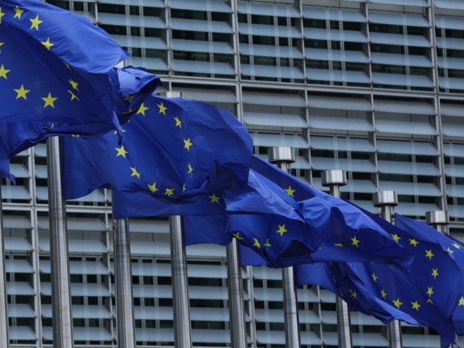 ЕУ (фото: EPA/OLIVIER HOSLET - илустрација) - 