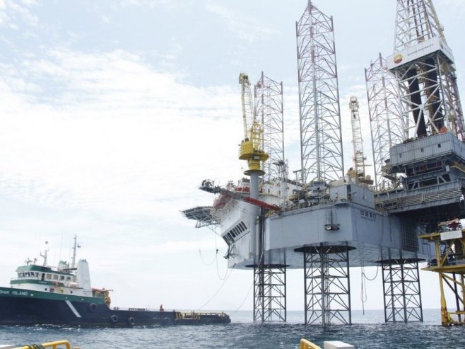 Нафтна платформа (Фото: EPA/GERARDO MENOSCAL, илустрација) - 