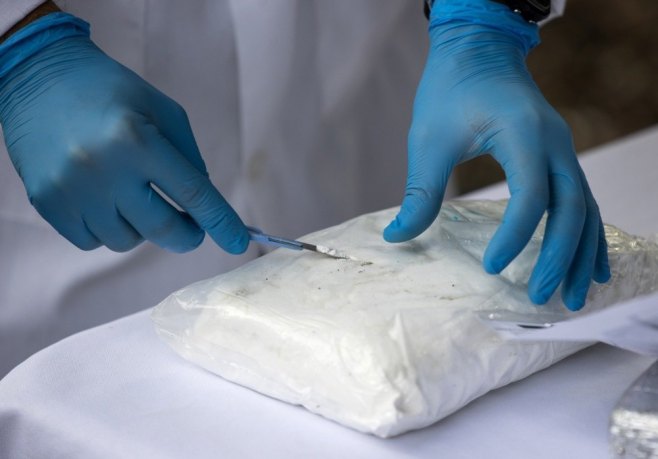 Кокаин (фото: EPA/ORLANDO BARRIA - илустрација) - 