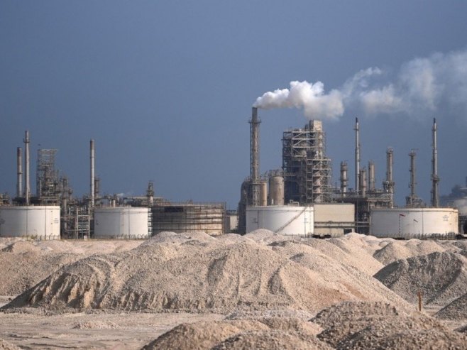 Катар (фото: EPA/NEIL HALL) - 