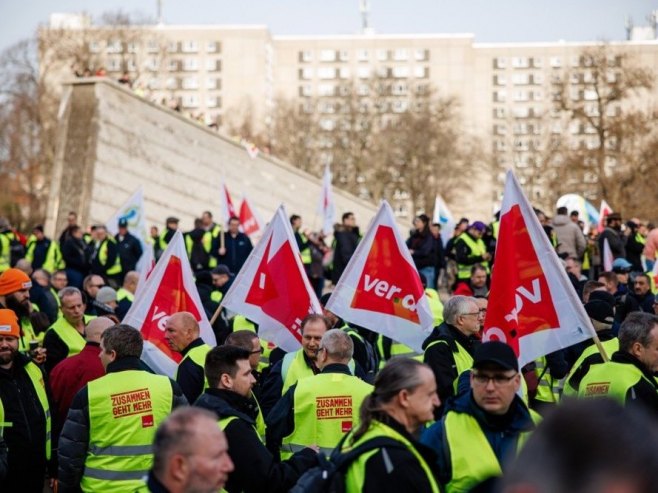 Њемачка, протести (фото: EPA/CLEMENS BILAN - илустрација) - 