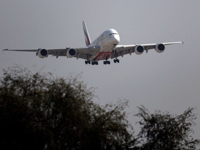 Авион (фото: EPA/STRINGER - илустрација) - 