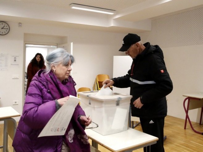 Избори у Словенији (Фото: ЕPA/ANTONIO BAT) - 