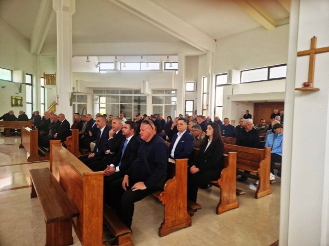 Миса у Цркци Светог Јураја у Дервенти - Фото: РТРС