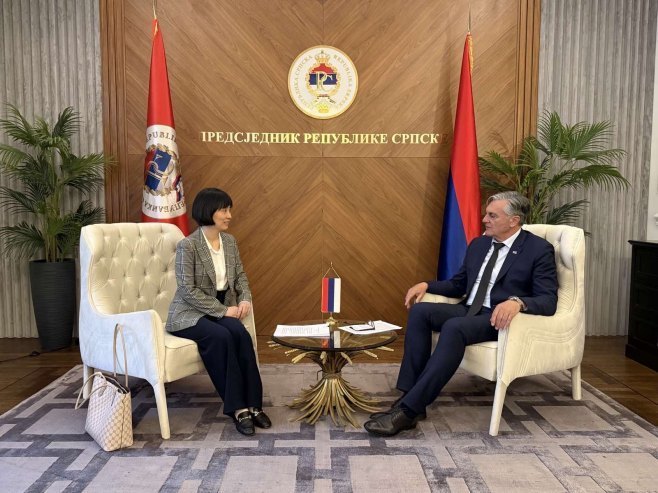 Каран са амбасадором Кине - Фото: predsjednikrs.rs/Dona Katušić