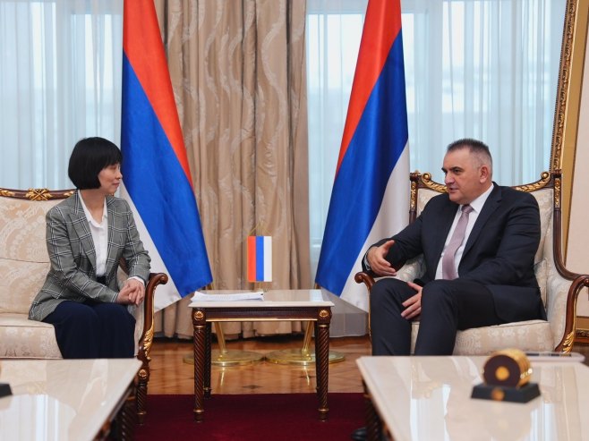 Амбасадорка Кине и Минић - Фото: Уступљена фотографија