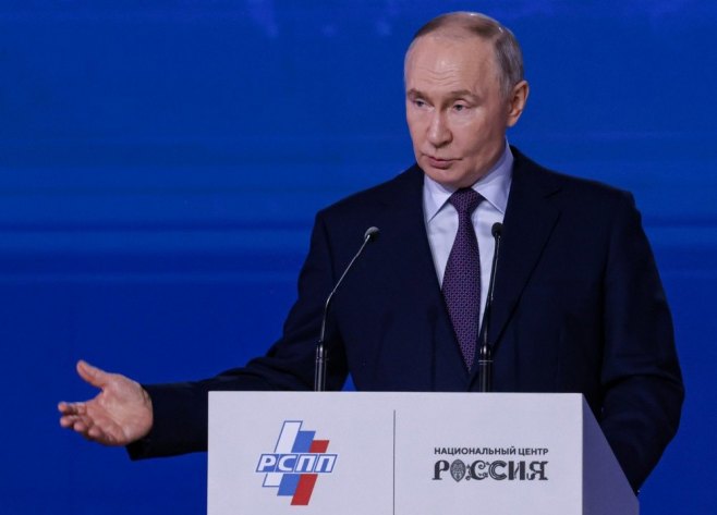 Владимир Путин (Фото: EPA/SERGEI ILNITSKY) - 