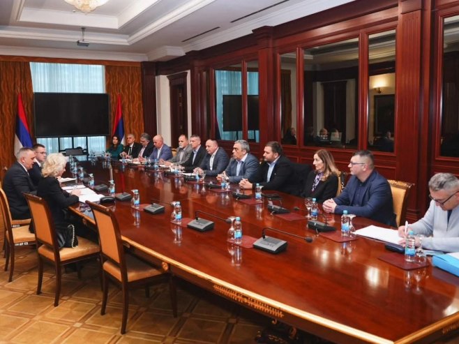 Представници синдиката са премијером Српске - Фото: Уступљена фотографија