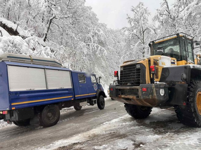 Очишћен пут на Мраковицу (Фото: facebook.com/VatrogasciPrijedor) Очишћен пут на Мраковицу (Фото: facebook.com/VatrogasciPrijedor) -