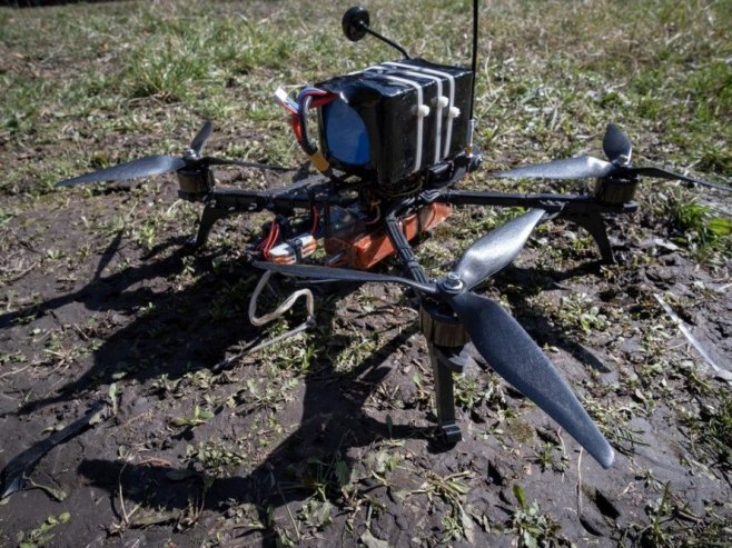 Дрон (Фото: EPA, илустрација) - 