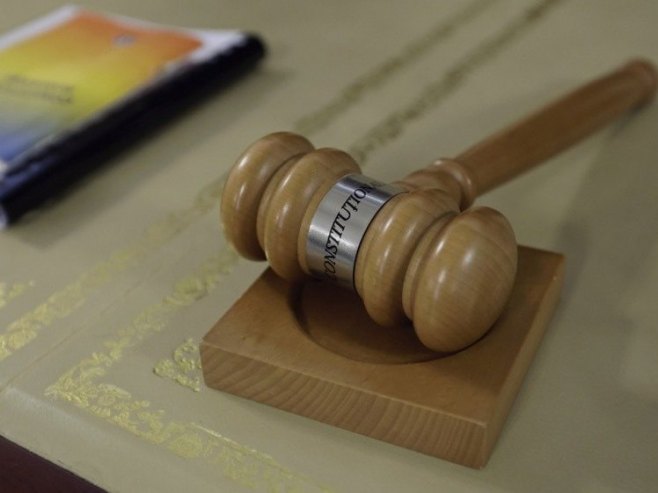 Чекић (Фото: EPA/ROBERT GHEMENT, илустрација) - 