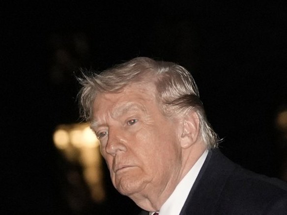 Доналд Трамп (ФОТО: EPA/Yuri Gripas / POOL) - 