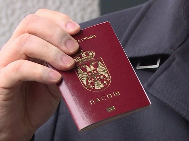 Србијански пасош (Фото: TANJUG/Vlada Dzuverovic) - 