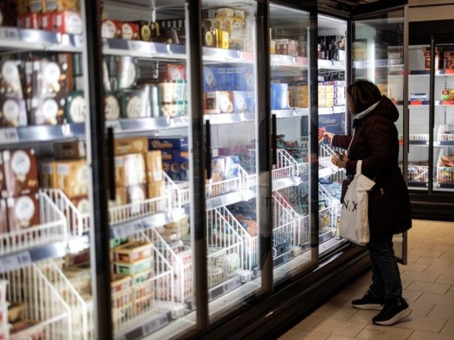 Маркет (Фото: EPA/TOLGA AKMEN/илустрација) - 