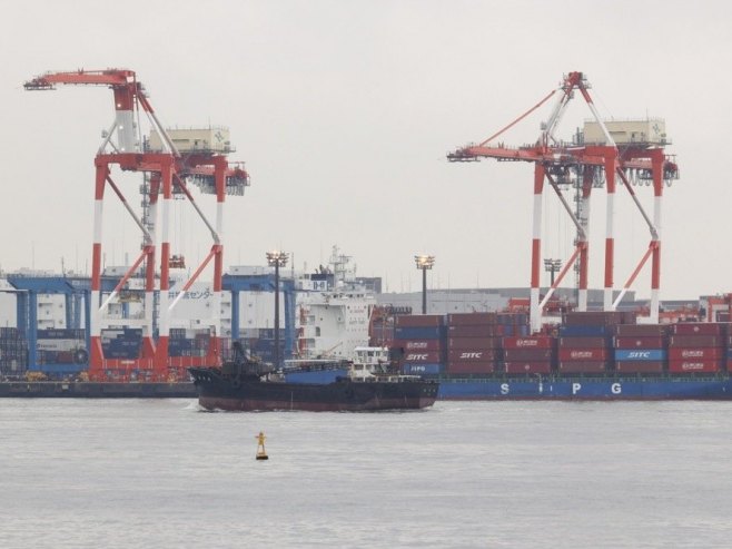 Трговина бродом (Фото: EPA/RODRIGO REYES MARIN, илустрација) - 