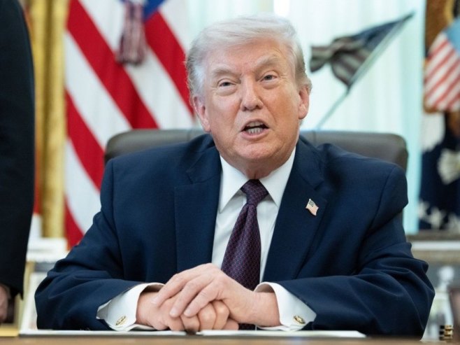 Доналд Трамп (Фото: EPA/AARON SCHWARTZ, илустрација) - 