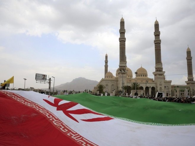 Иран (фото: EPA/YAHYA ARHAB) - 