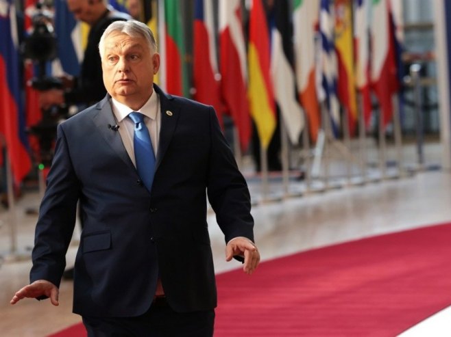 Виктор Орбан (фото: EPA/OLIVIER MATTHYS) - 