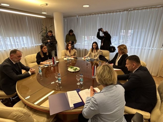 Адријана Месаровић и Раденко Бубић Адријана Месаровић и Раденко Бубић - Фото: РТРС