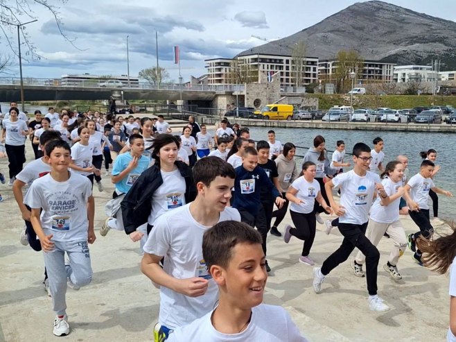 Требиње - "Трка за здравље" - Фото: РТРС