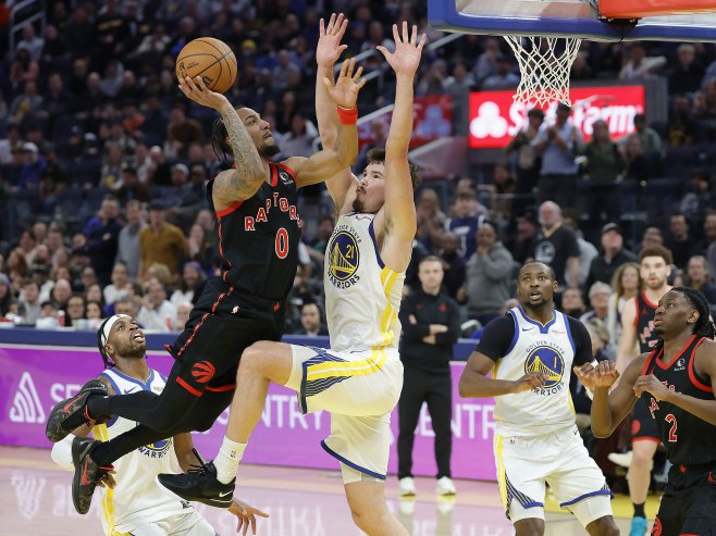 Кошаркаши Торонта (Фото: EPA/JOHN G. MABANGLO SHUTTERSTOCK OUT) - 