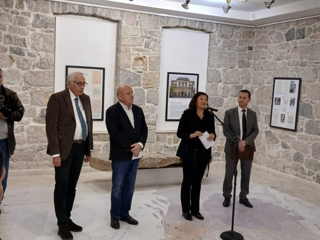 У Требињу отворена изложба "Иво Андрић и Италија - документа". У Требињу отворена изложба "Иво Андрић и Италија - документа". - Фото: РТРС