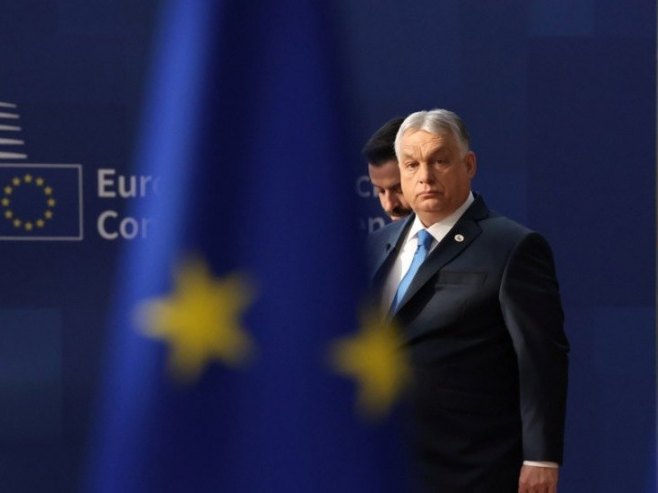 Виктор Орбан (фото: EPA/OLIVIER MATTHYS) - 