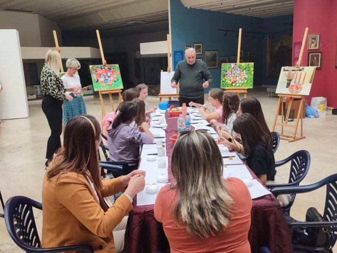 Шарање јаја Шарање јаја - Фото: РТРС