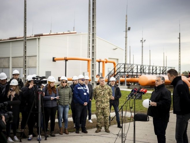 Виктор Орбан обишао гасовод (Фото: EPA/ZOLTAN FISCHER/ HUNGARY PM COMMUNICATION OFFICE) Виктор Орбан обишао гасовод (Фото: EPA/ZOLTAN FISCHER/ HUNGARY PM COMMUNICATION OFFICE) -
