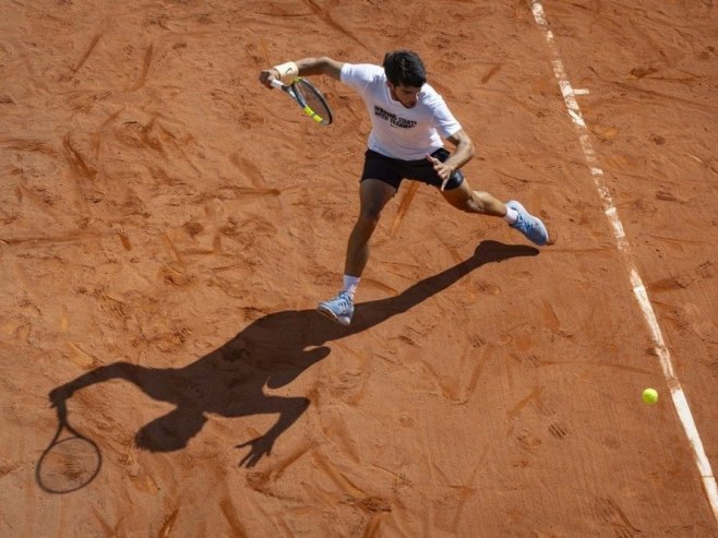 Карлос Алкараз (Фото: EPA/MARCIAL GUILLEN) - 