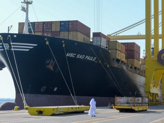 Лука (фото: EPA/Noushad Thekkayil - илустрација) - 