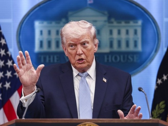 Доналд Трамп (Фото: EPA/JIM LO SCALZO, илустрација) - 