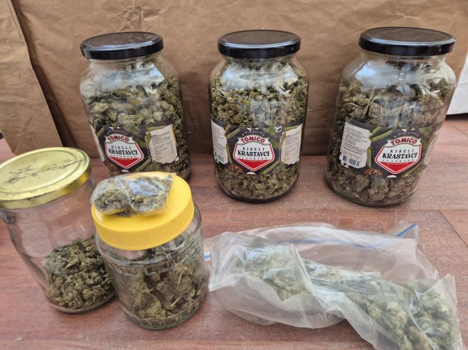 Одузета марихуана - Фото: Уступљена фотографија