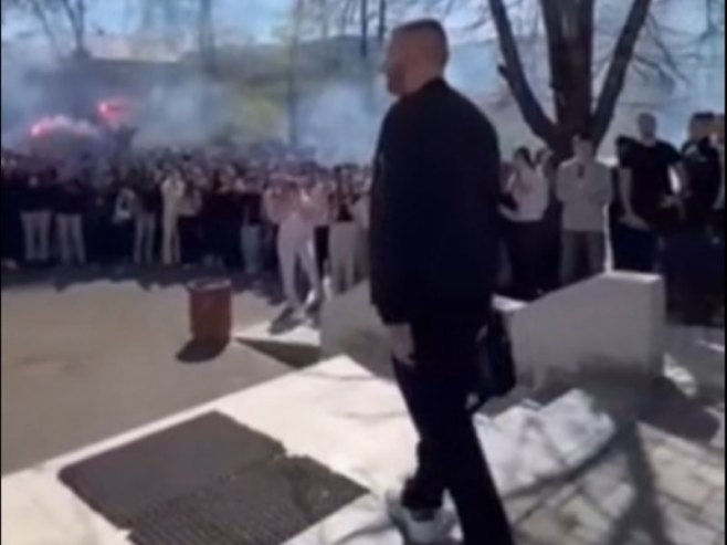 Испраћај професора - Фото: Facebook