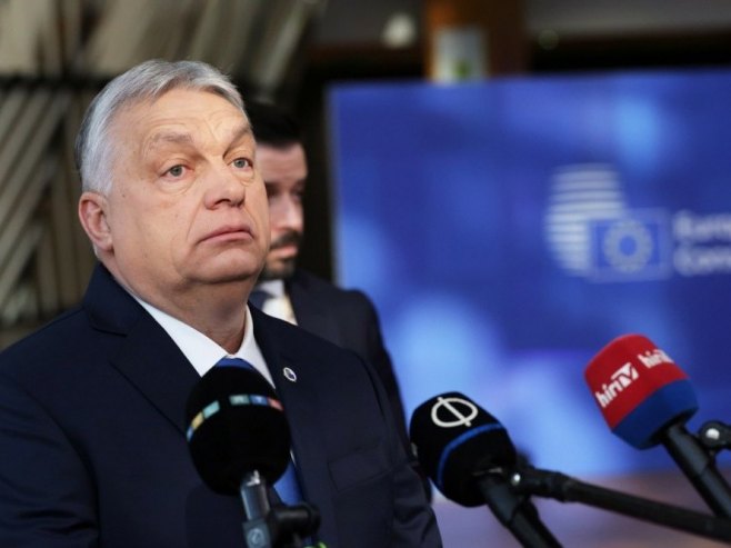 Виктор Орбан (Фото: EPA/OLIVIER MATTHYS) - 