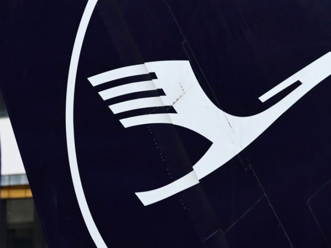 Луфтханза (Фото: EPA/RONALD WITTEK) - 