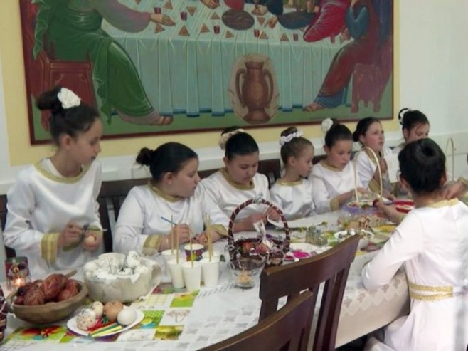 Шарање васкршњих јаја Шарање васкршњих јаја - Фото: РТРС