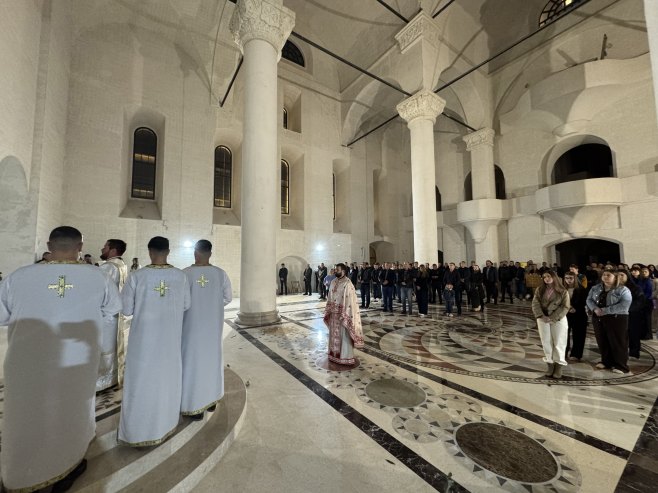 Васкршњу литургију у Саборној цркви Свете Тројице у Мостару - Фото: СРНА