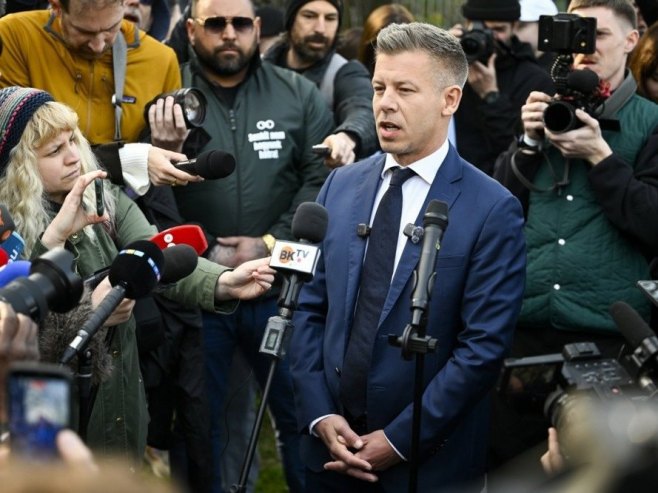 Петер Мађар (фото: EPA/Robert Hegedus) - 