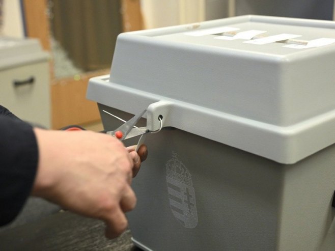 Избори у Мађарској (Фото: EPA/PETER LAKATOS HUNGARY OUT) Избори у Мађарској (Фото: EPA/PETER LAKATOS HUNGARY OUT) -