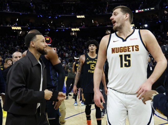 Никола Јокић (Фото: EPA/JOHN G. MABANGLO SHUTTERSTOCK OUT) Никола Јокић (Фото: EPA/JOHN G. MABANGLO SHUTTERSTOCK OUT) -