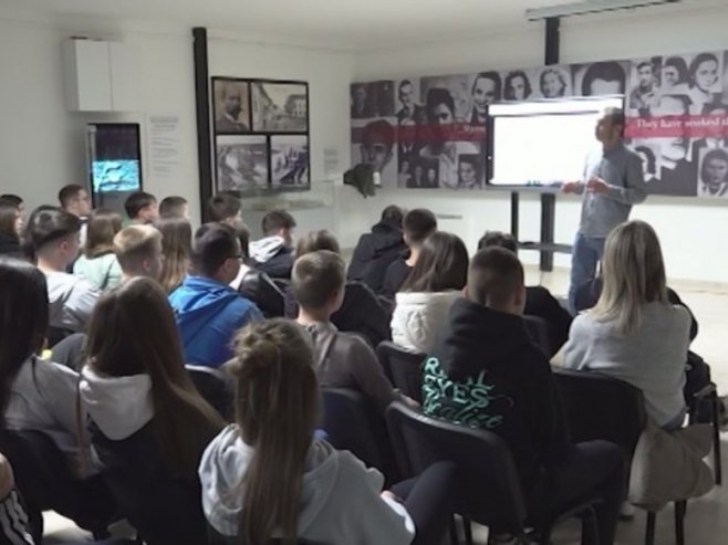 Радионица о Јасеновцу Радионица о Јасеновцу - Фото: РТРС