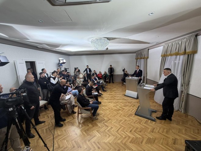 Минић и Станивуковић Минић и Станивуковић - Фото: РТРС