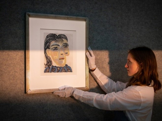 Пикасова слика (Фото: EPA/TOLGA AKMEN) - 