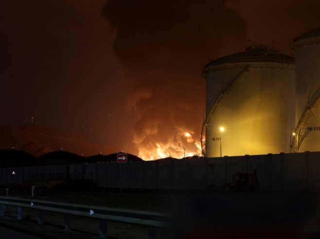 Пожар у рафинерији (фото: EPA/STRINGER - илустрација) - 