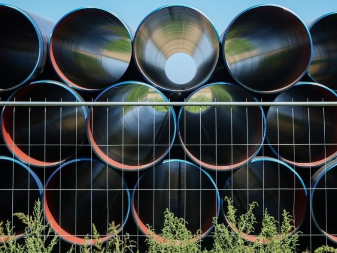 Гасовод (Фото: EPA/RONALD WITTEK) - 